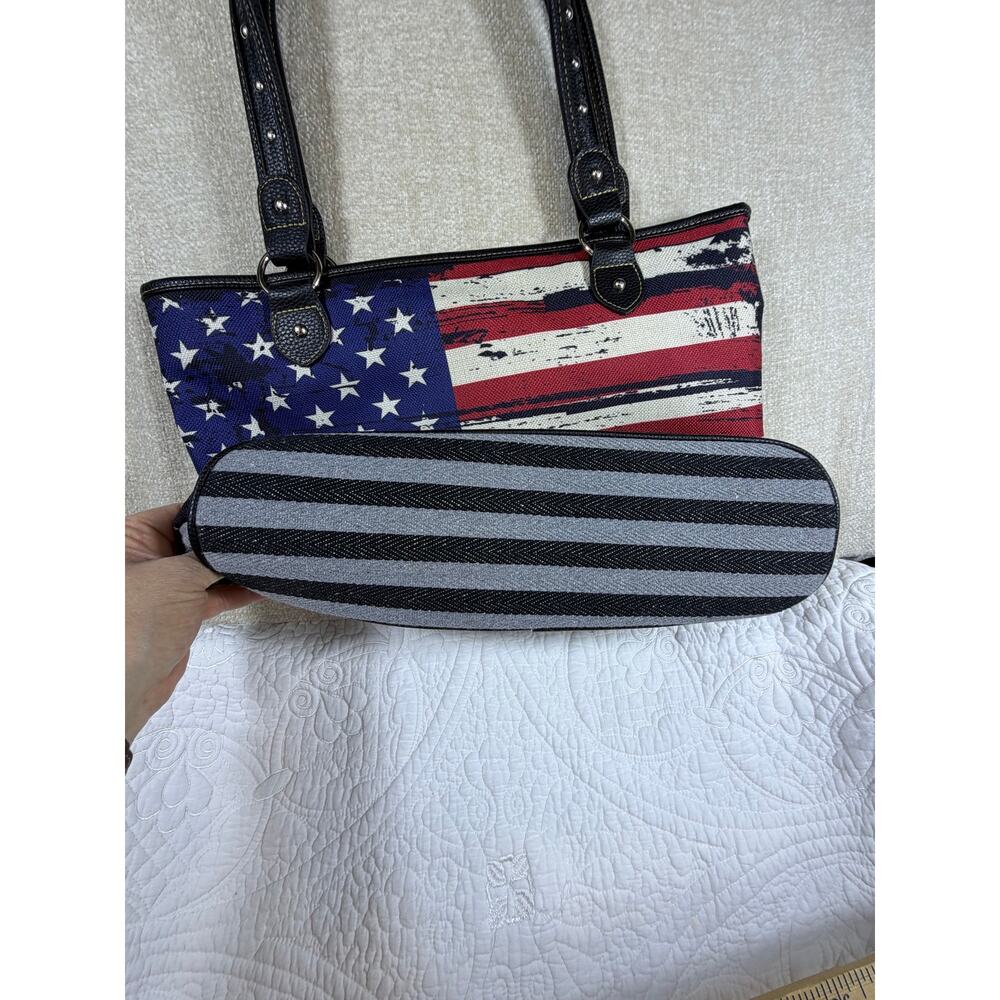 Montana West Women's Patriotic Aztec Western Purse Red White Blue Shoulder Bag - Picture 12 of 13